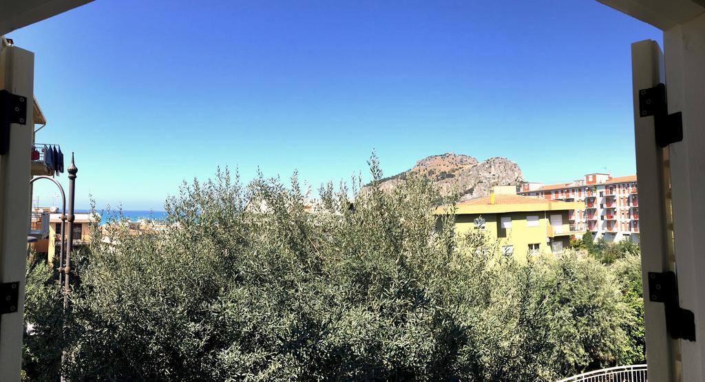 A Casa Della Nonna Acomodação com café da manhã Cefalù Exterior foto